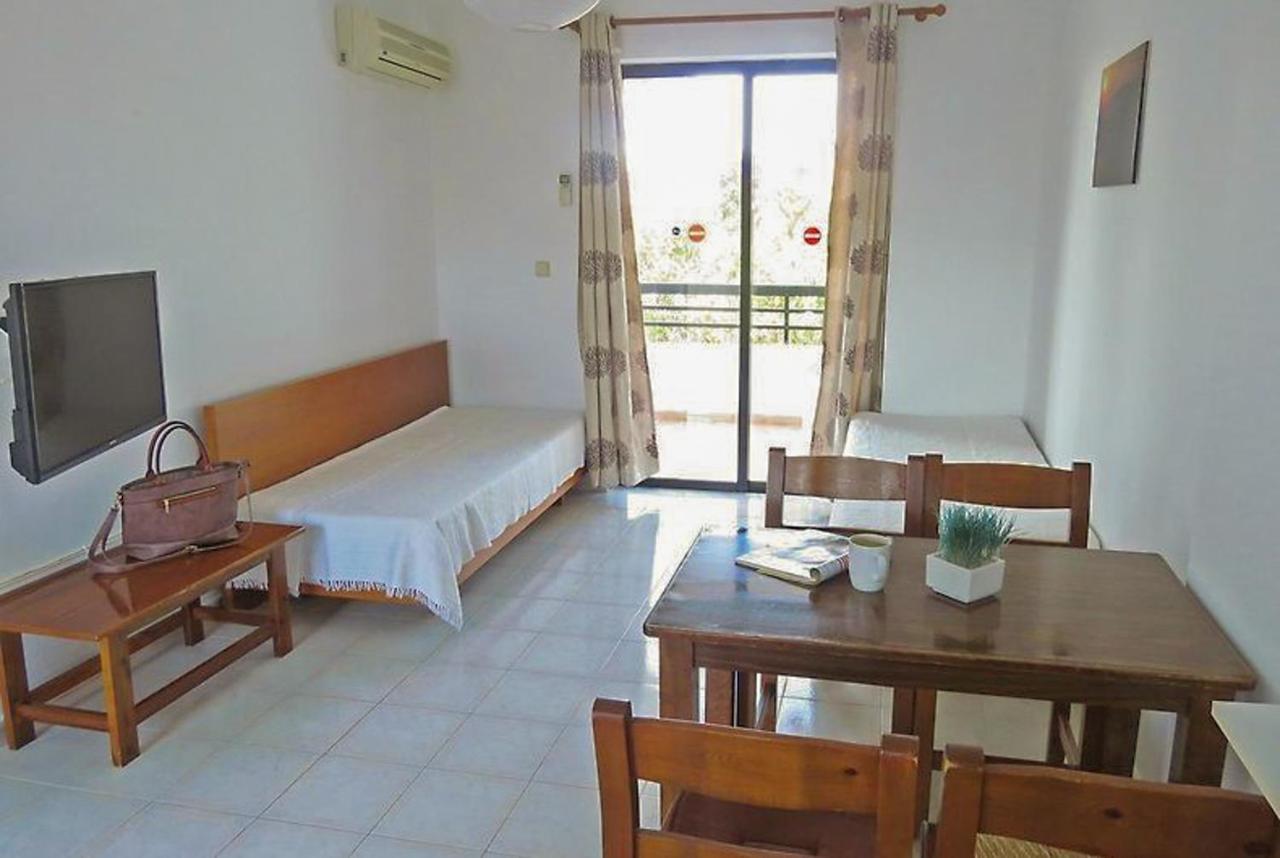 Debbi Appartments And Hotel Ialysos  Buitenkant foto